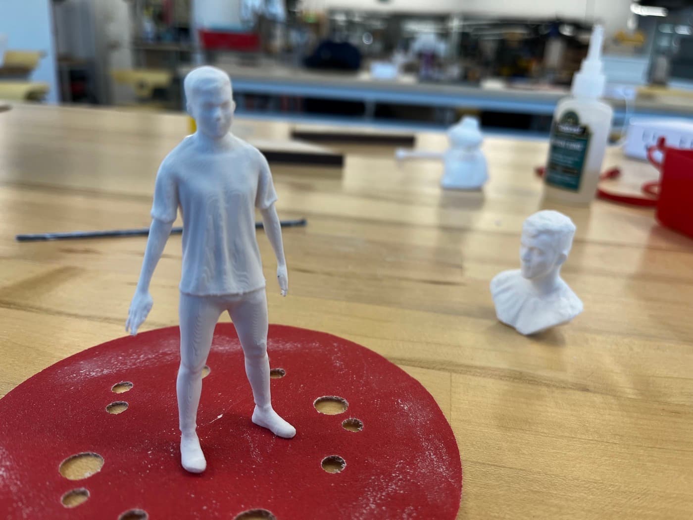 Close-up of the 3D printed full-body miniature figure